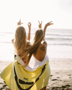 Sun Bum Revitalizing Shampoo | Beach Lovers Shampoo | 300ml | Hair Product For Surfers -FCS Shop beach towel 63674.1579500302